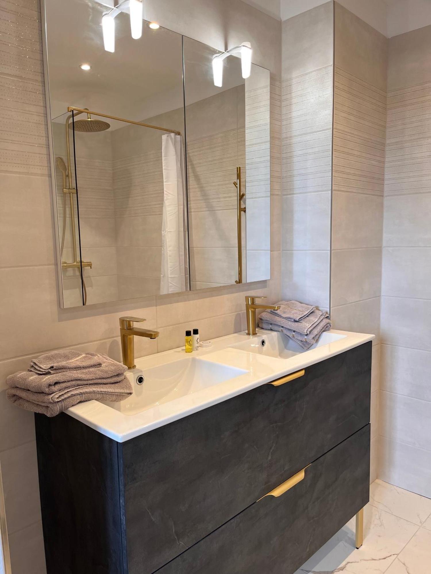 Hdg Hotel Gare De L'Isle Adam Appart'S Hotel Parmain Εξωτερικό φωτογραφία