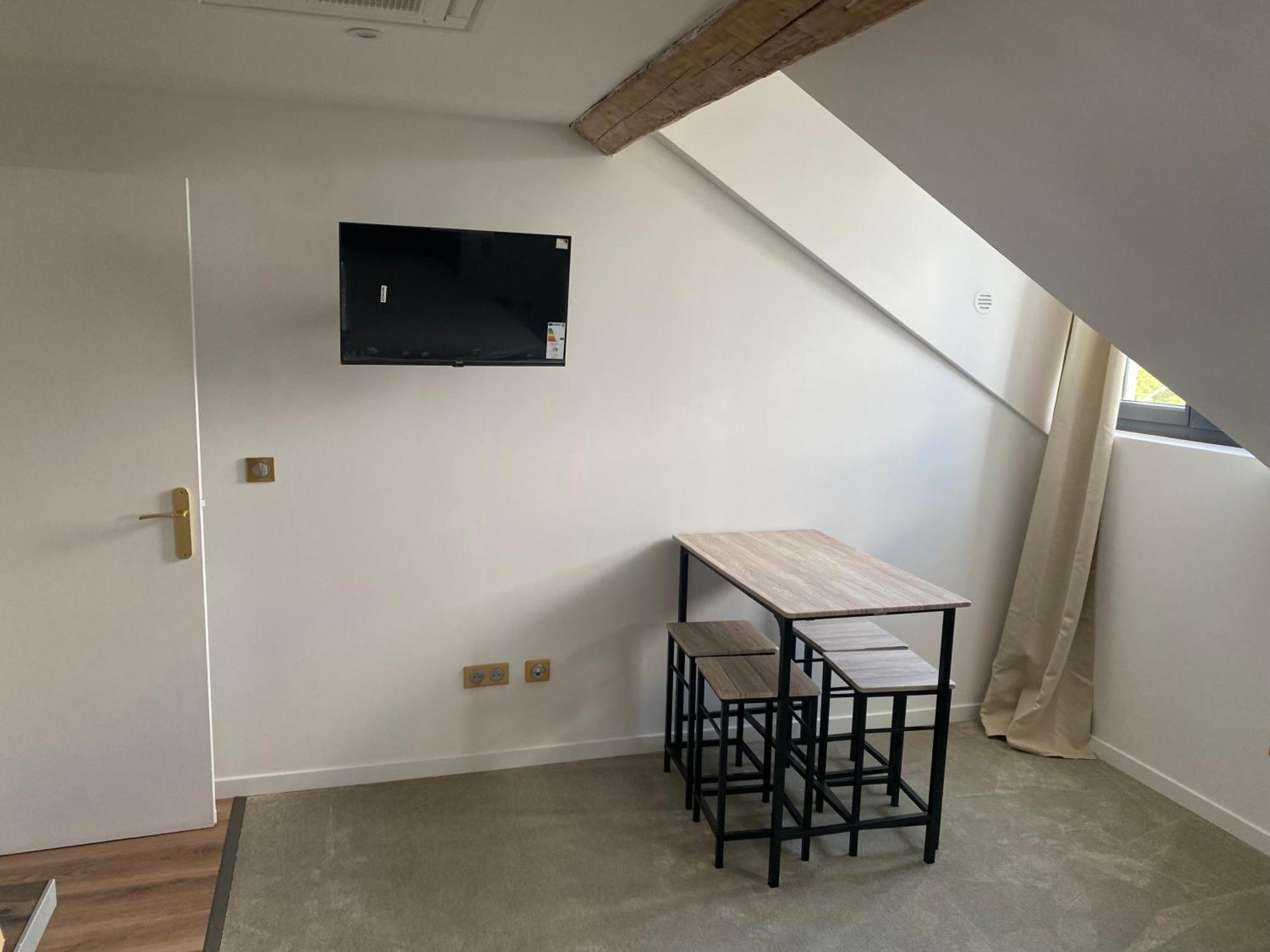 Hdg Hotel Gare De L'Isle Adam Appart'S Hotel Parmain Εξωτερικό φωτογραφία
