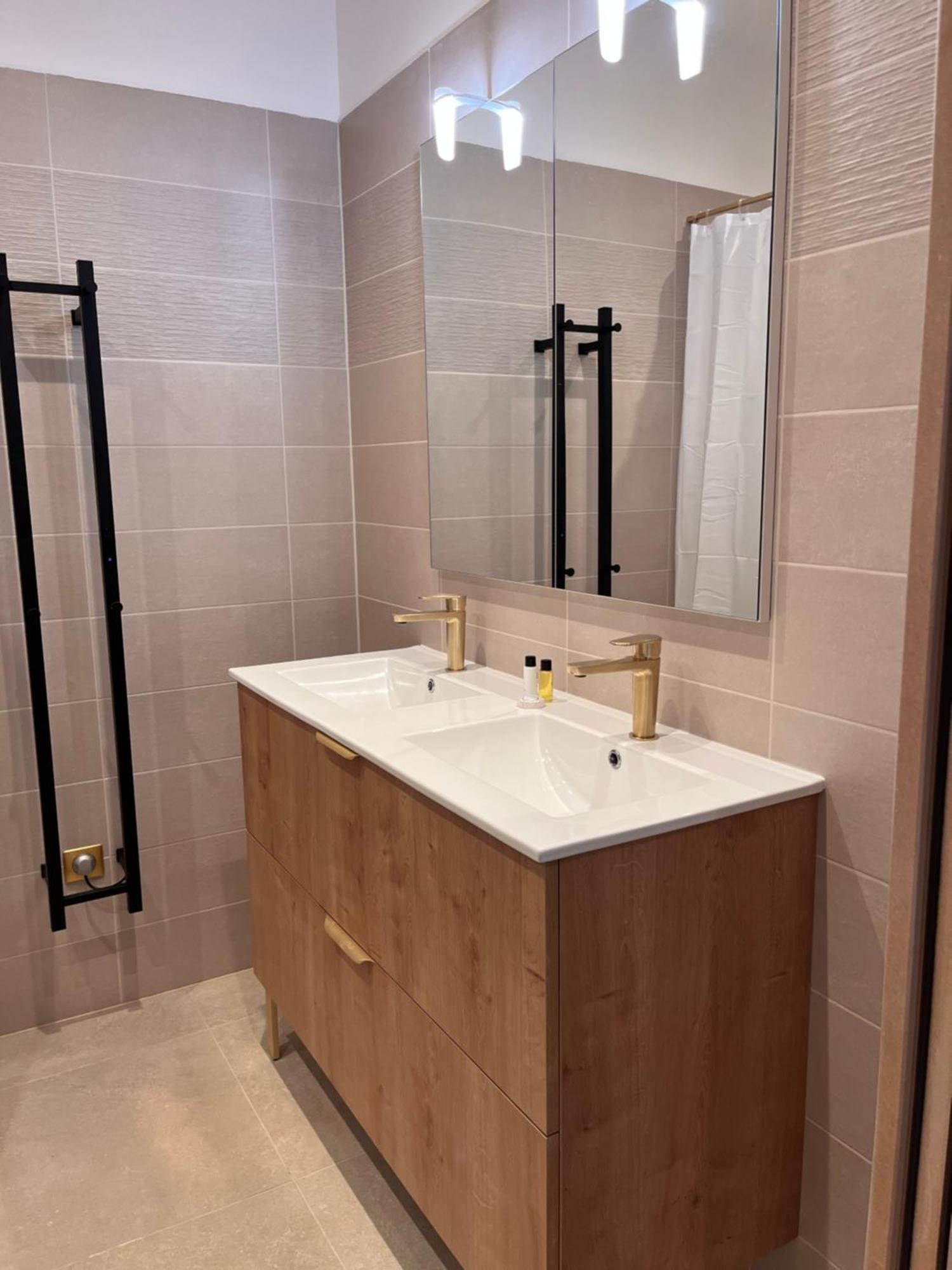 Hdg Hotel Gare De L'Isle Adam Appart'S Hotel Parmain Εξωτερικό φωτογραφία